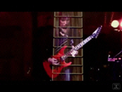 La guitariste du groupe Chiwawa en concert au Cadillac Lounge lors de la semaine de musique à Toronto, 2009